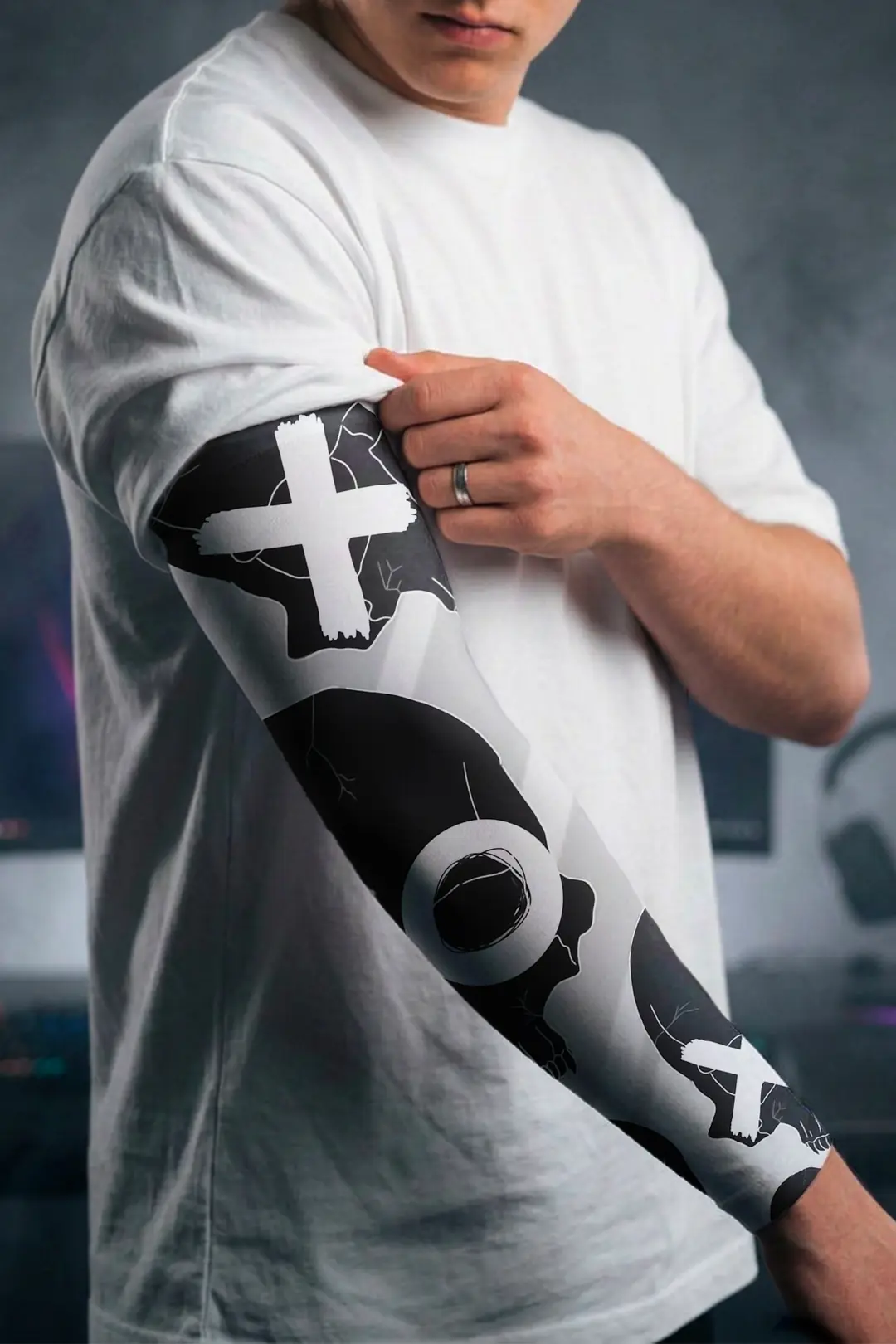 Headbone Arm Sleeve